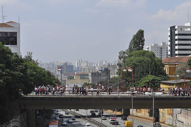 Vista do bairro da Liberdade com o centro de São Paulo ao fundo