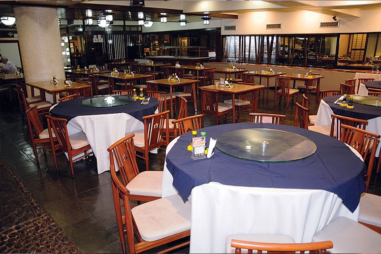 Salão principal do Nikkey Restaurante